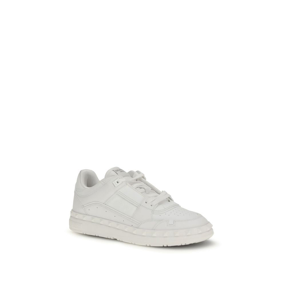 2026 New Arrival Valentino Garavani White Calf Leather Bos Taurus Low Top Sneakers