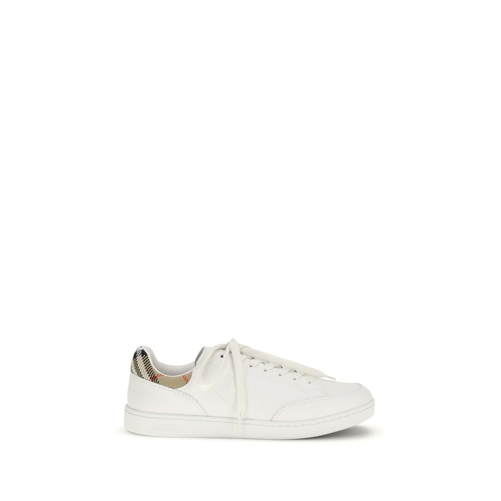 2026 New Arrival Burberry White Calf Leather Bos Taurus Low Top Sneakers