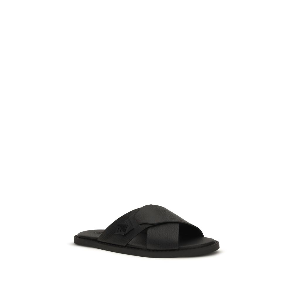 2026 New Arrival Fendi Black Calf Leather Bos Taurus Flat Sandals