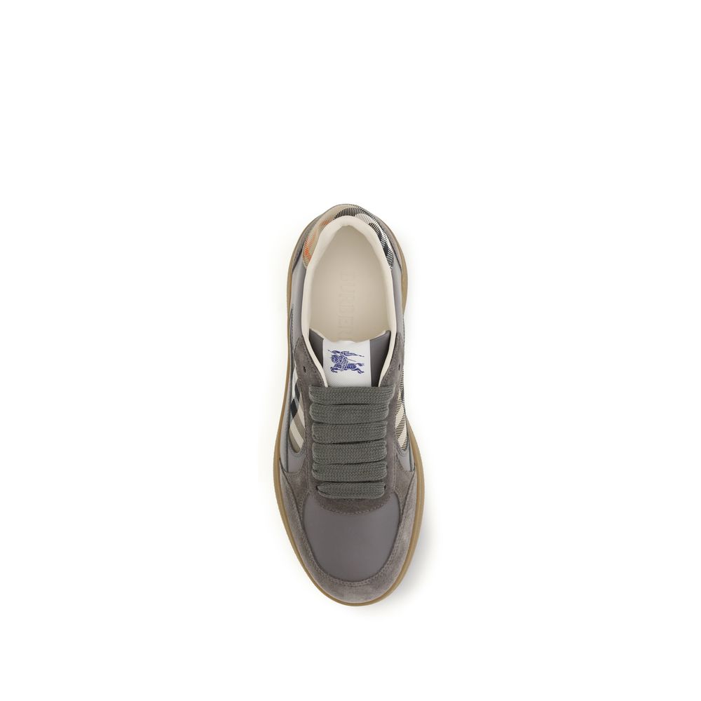 2026 New Arrival Burberry Gray Calf Leather Bos Taurus Low Top Sneakers