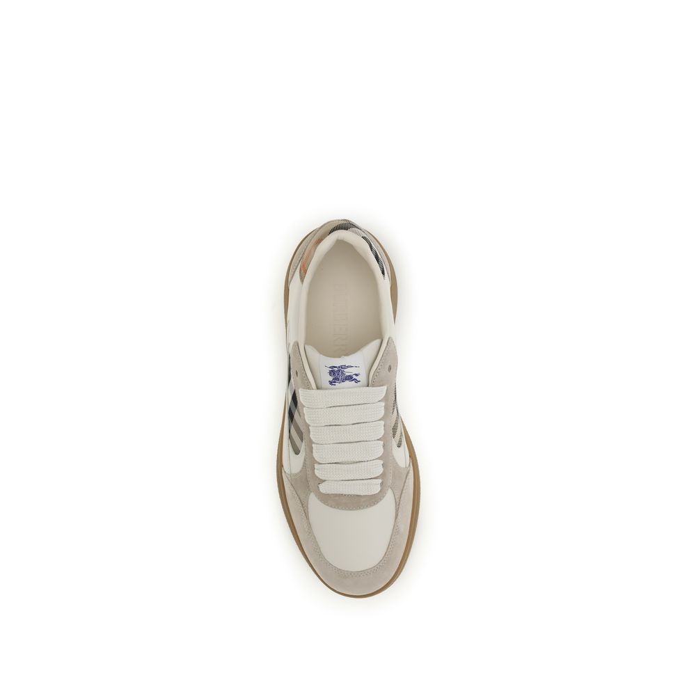 2026 New Arrival Burberry Beige Calf Leather Bos Taurus Low Top Sneakers