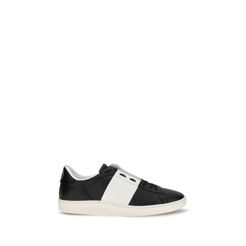 2026 New Arrival Valentino Garavani Black Calf Leather Bos Taurus Sneakers