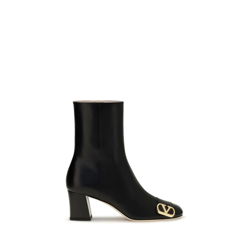 2026 New Arrival Valentino Garavani Black Calf Leather Bos Taurus Ankle Boots