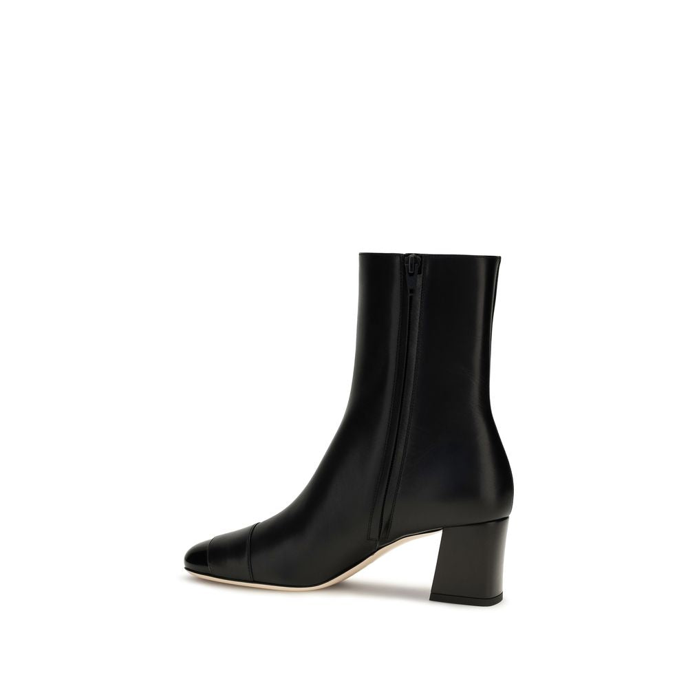2026 New Arrival Valentino Garavani Black Calf Leather Bos Taurus Ankle Boots