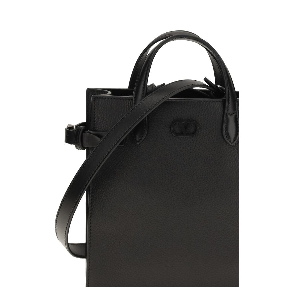 2026 New Arrival Valentino Garavani Black Calf Leather Bos Taurus Shoulder Bag