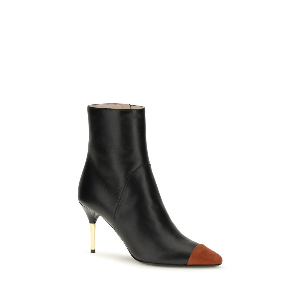 2026 New Arrival Valentino Garavani Black Calf Leather Bos Taurus Ankle Boots